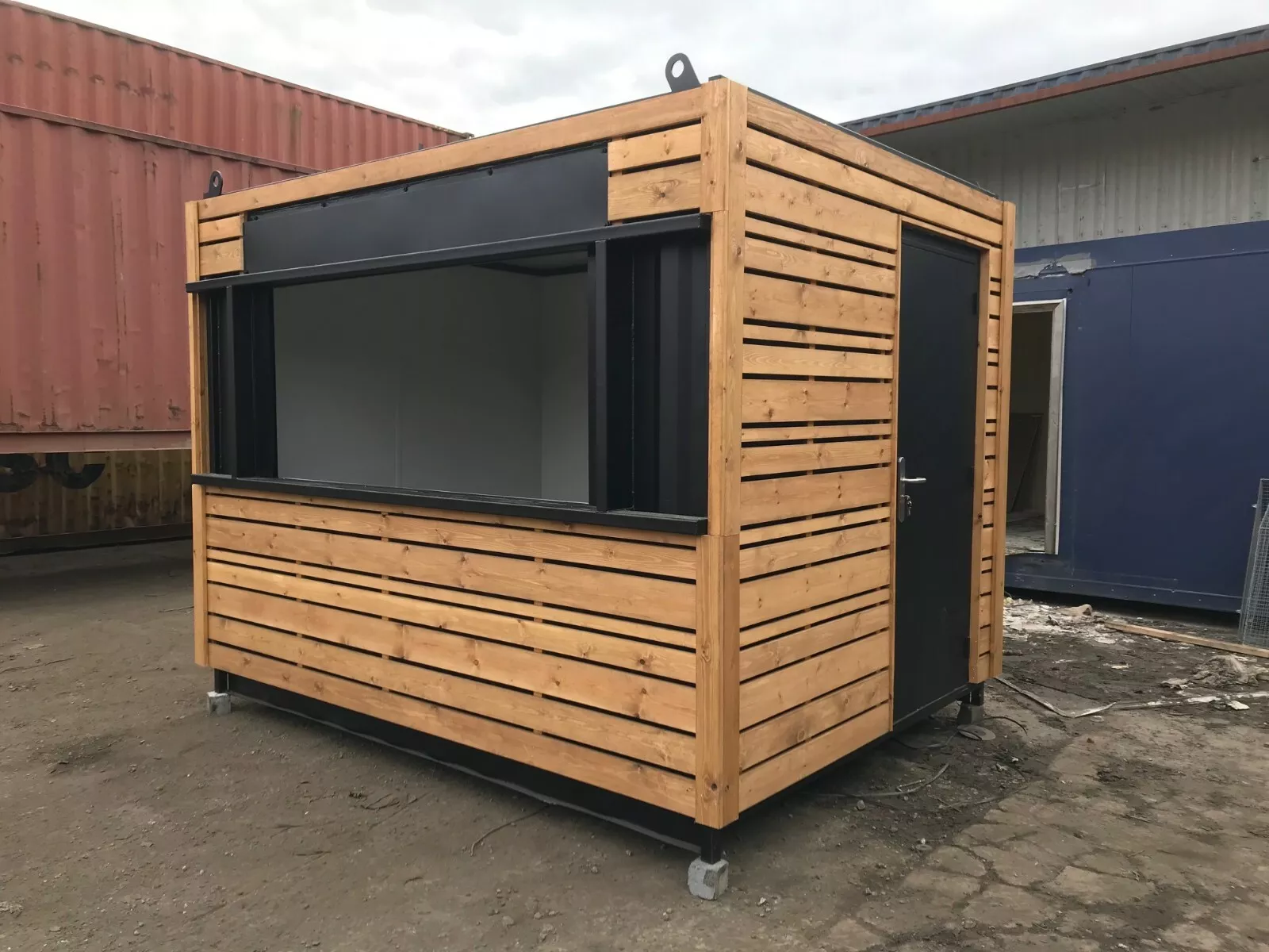 Drink Outlet Shipping Container